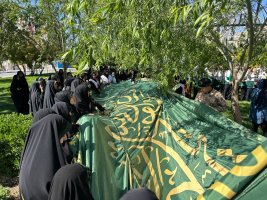 اهتزاز پرچم متبرک امام رضا (ع) در شاهدشهر همزمان با دهه کرامت